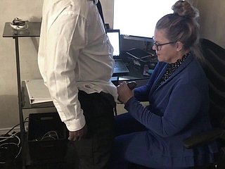Mature Meeting Slut Cheats With Gloomy Worker Occurring