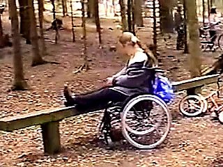 Numbed ragazza disabile è ancora sexy.flv