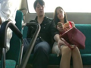 puto pública en el autobús hace Miyuki Yokoyama cum duro